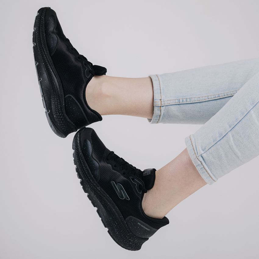 Skechers GO Run Consistent 2.0 vízlepergető fekete női cipő