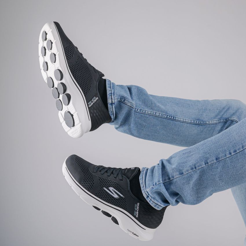 Skechers Slip-Ins - GO Walk 7 - Free Hand 2 fekete férfi bebújós cipő