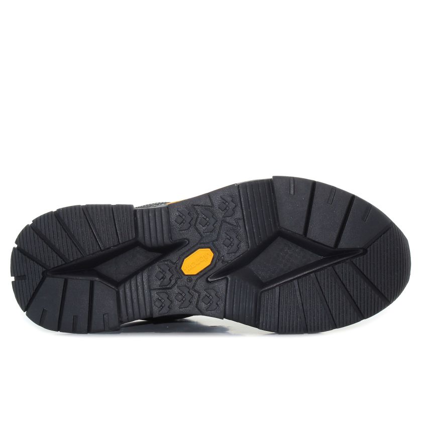 Calvin - Klein Chunky Runner Vibram YM0YM00717-BEH fekete férfi utcai cipő fitnesz cipő